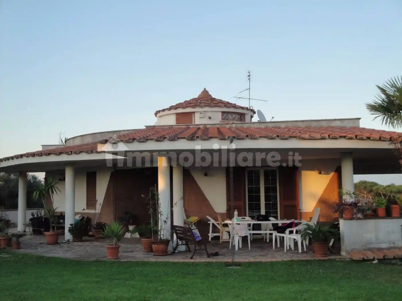 Villa in vendita a Nettuno