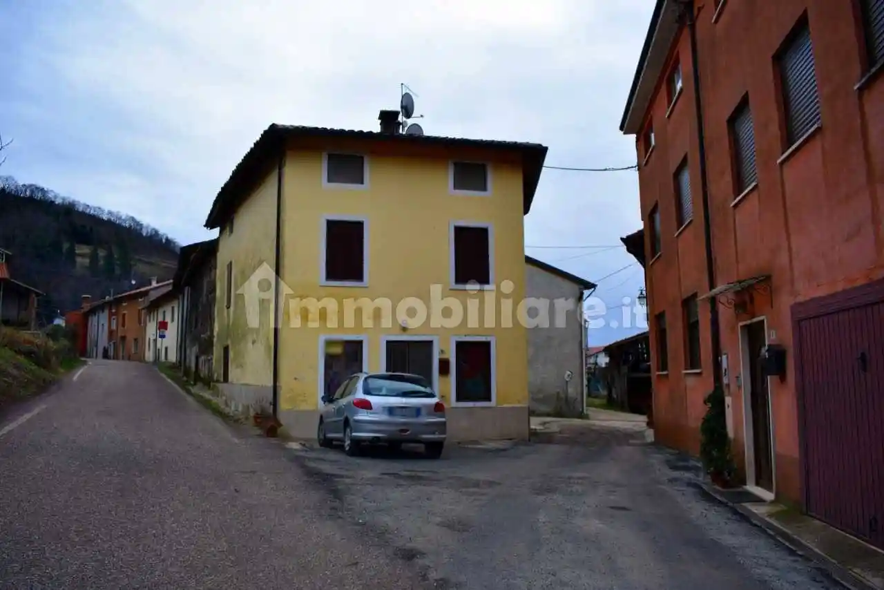 Rustico - Casale in vendita a Roncà