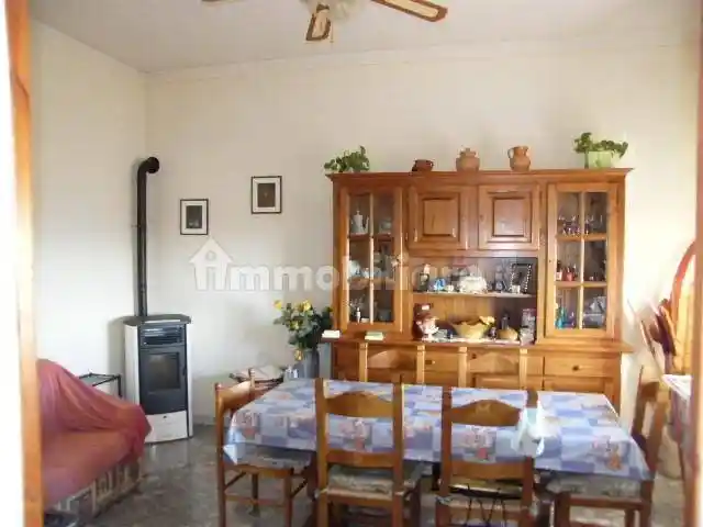 Casa indipendente in vendita a Sinalunga