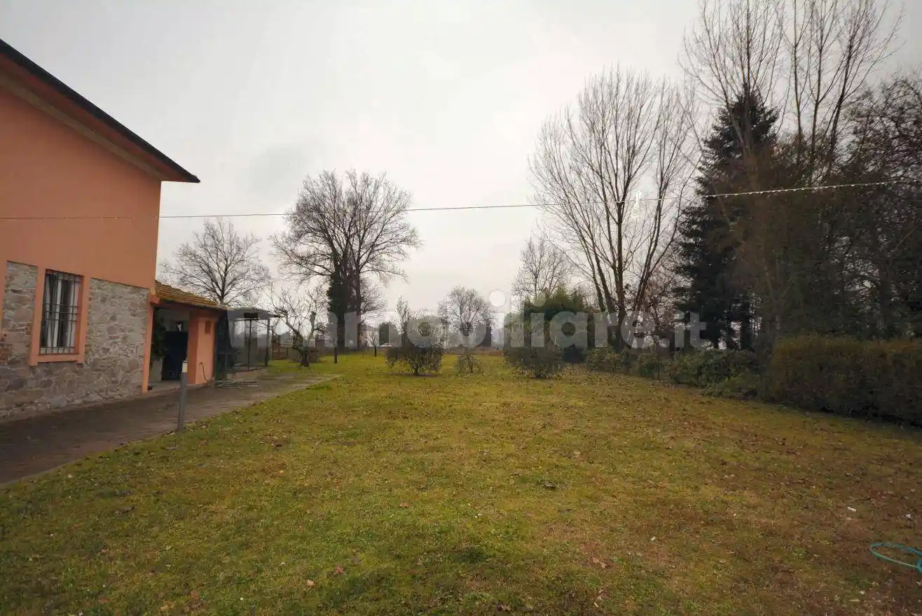 Villa plurifamiliare via della Chiesa, 70, 70, Tassignano - Paganico, Capannori - foto 2