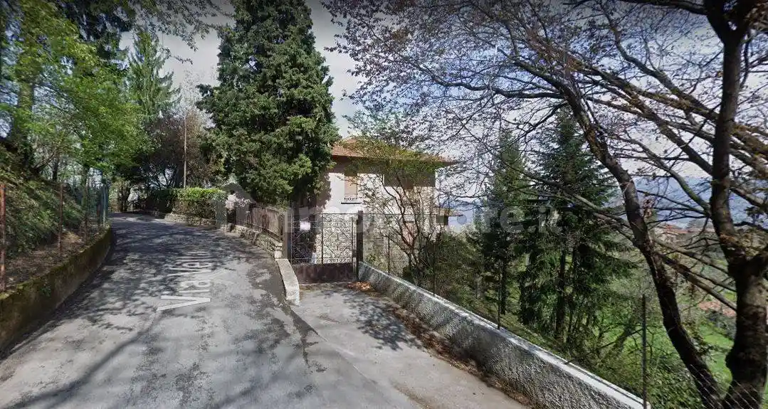 Villa in vendita a Bergamo