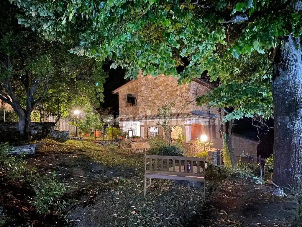 Rustico - Casale in vendita a Sarteano