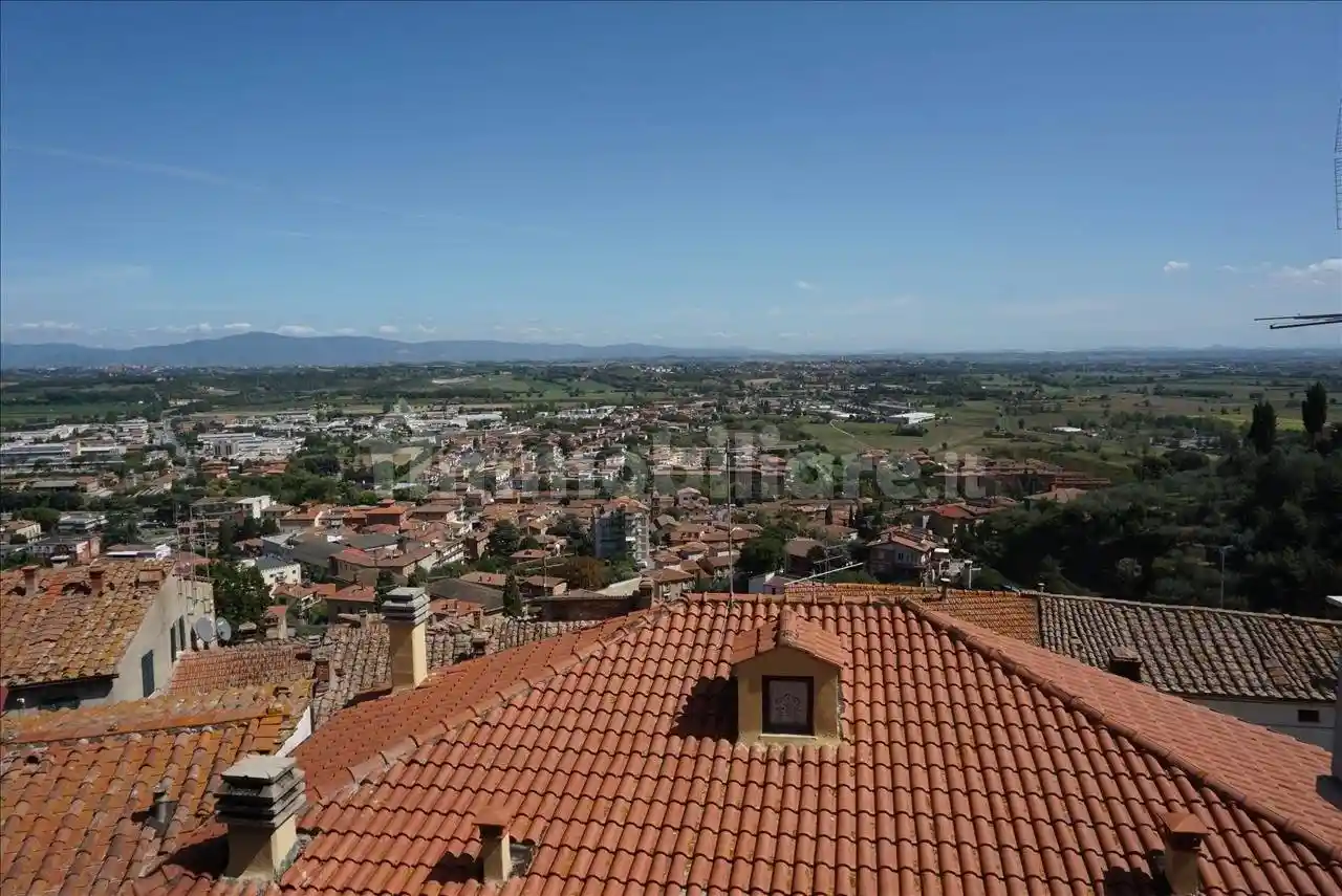 Appartamento in vendita a Sinalunga