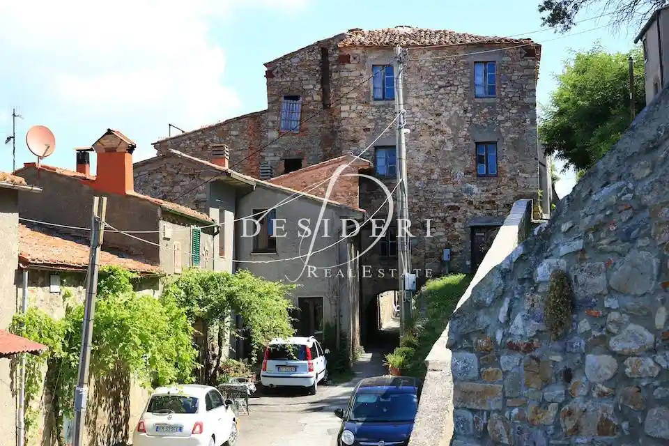 Casa indipendente in vendita a Roccastrada