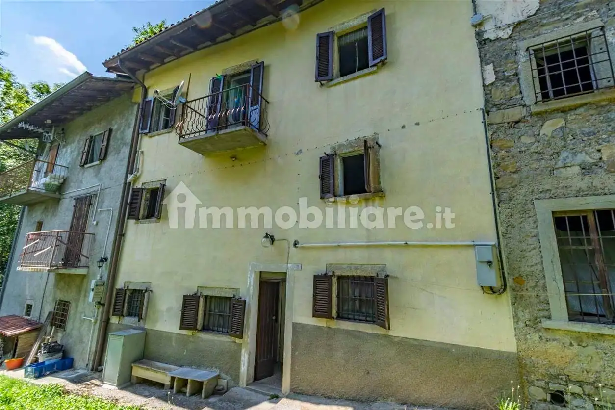 Terratetto plurifamiliare via Martire, Val Brembilla - foto 2