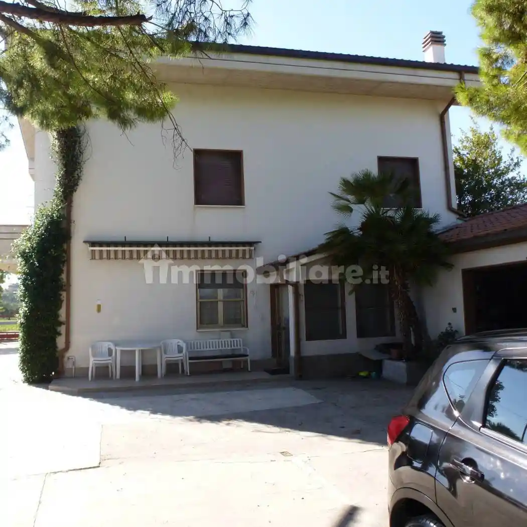 Terratetto unifamiliare, buono stato, 350 m², Villa Rosa, Martinsicuro - foto 2