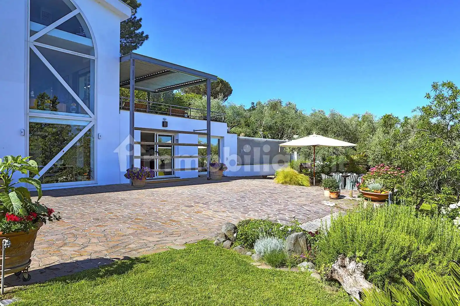 Villa in vendita a Lanuvio