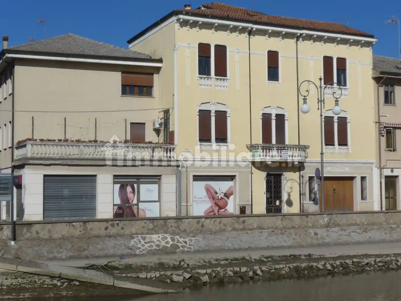 Palazzo - Edificio in vendita a Adria