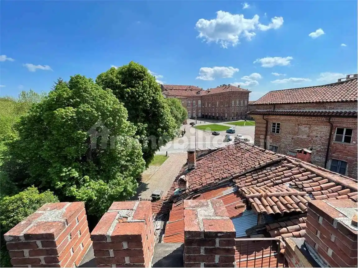 Palazzo - Edificio in vendita a Agliè