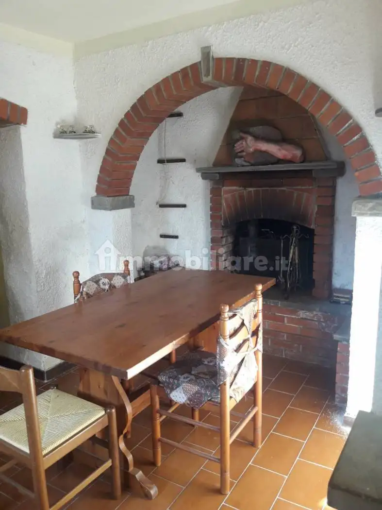 Casa indipendente in vendita a Arezzo
