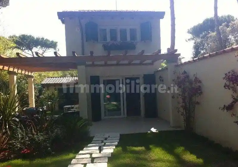 Villa in affitto a Forte dei Marmi