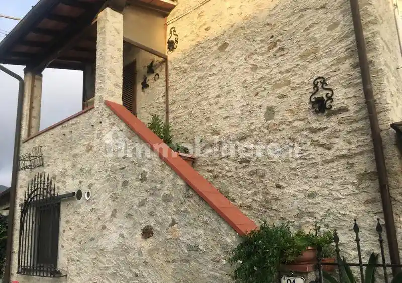 Casa indipendente in vendita a Pietrasanta