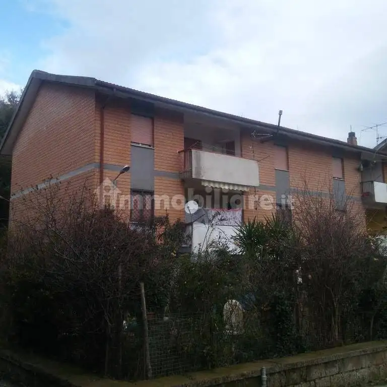 Appartamento in vendita a Tora e Piccilli