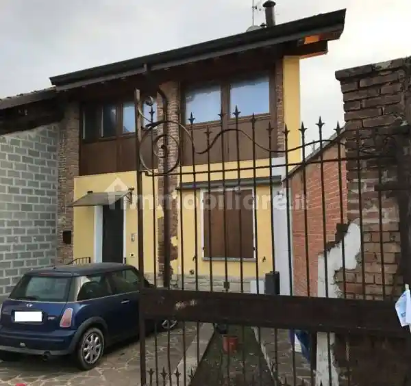 Terratetto unifamiliare 83 m², buono stato, Azzanello - foto 2