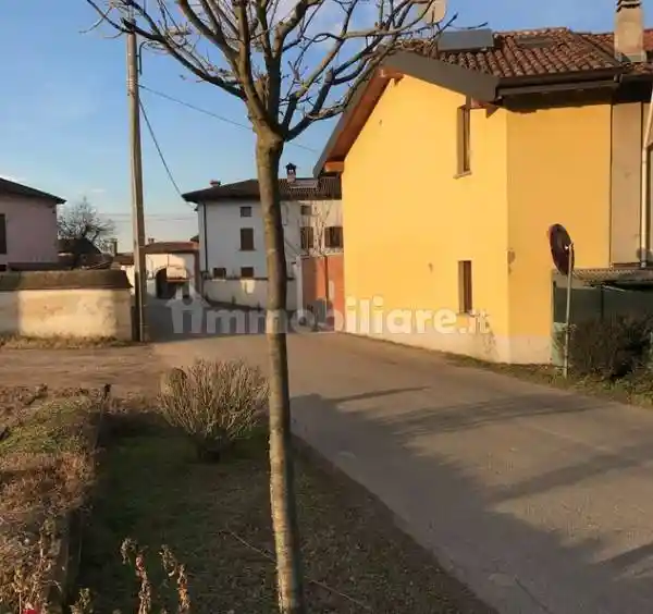 Terratetto unifamiliare 83 m², buono stato, Azzanello - foto 4