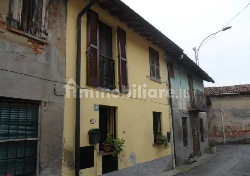 Casa indipendente in vendita a Azzanello