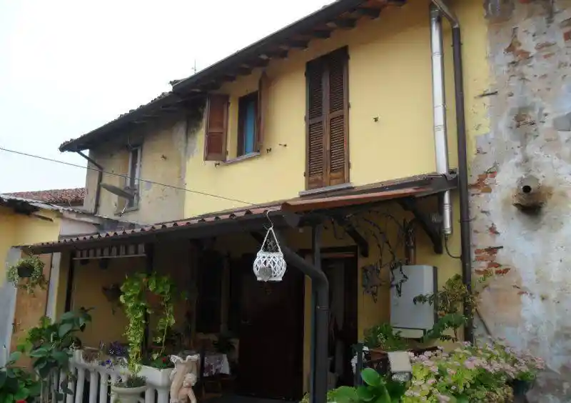 Terratetto unifamiliare 83 m², buono stato, Azzanello - foto 2