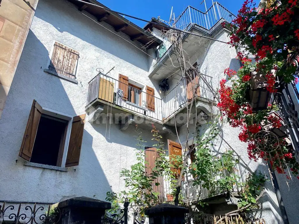 Rustico - Casale in vendita a Re