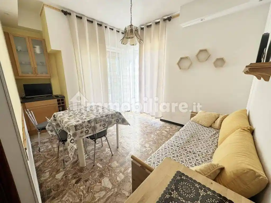 Appartamento in affitto a Alassio