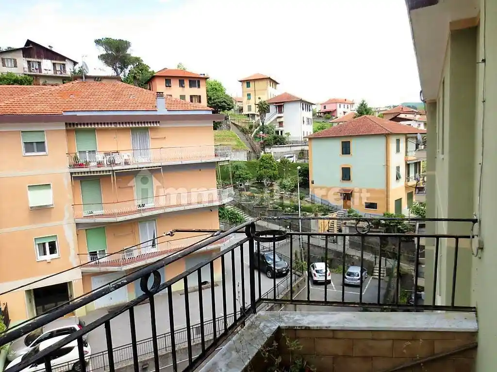 Appartamento in vendita a Campomorone