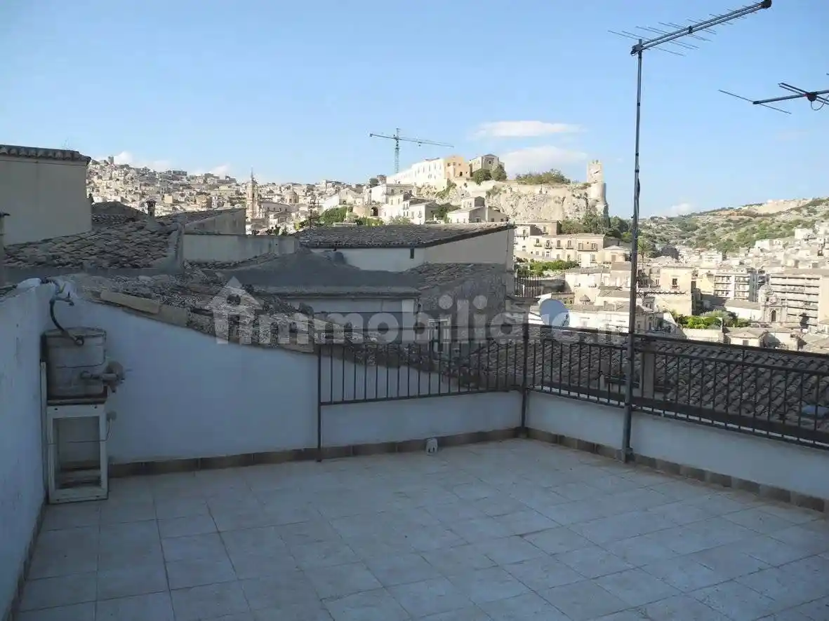 Palazzo - Edificio in vendita a Modica