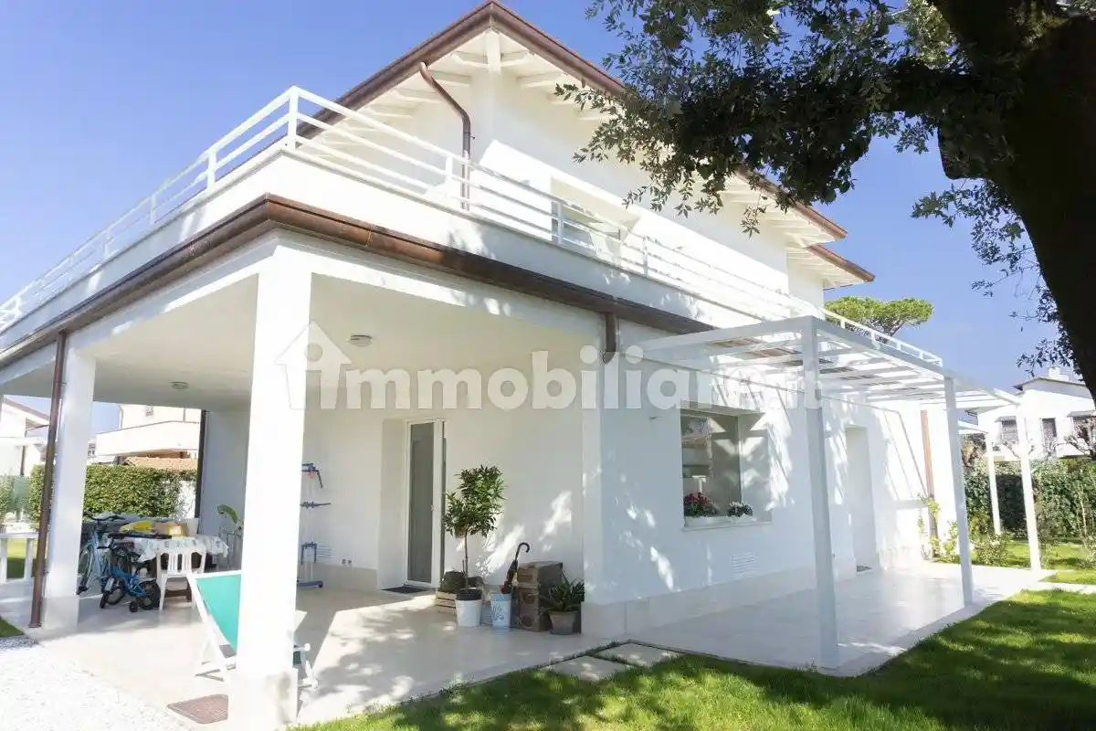 Villa in affitto a Forte dei Marmi
