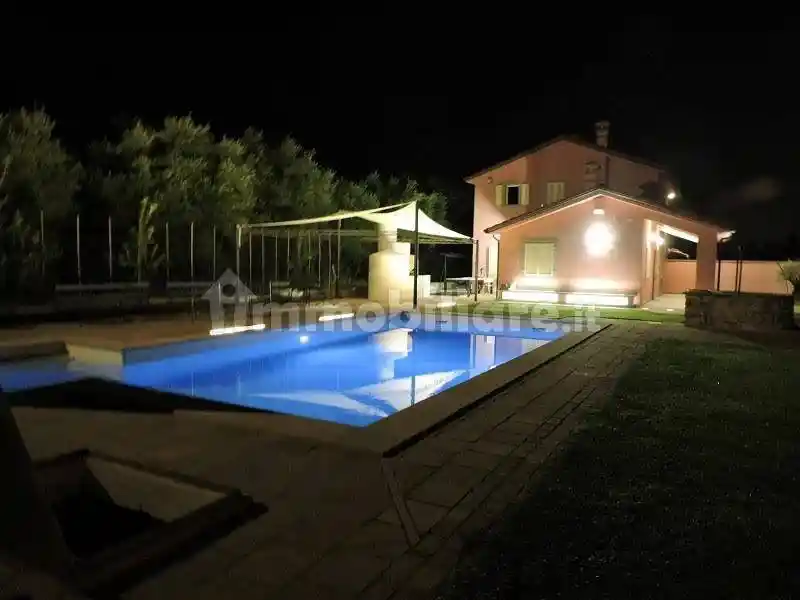 Villetta a schiera in vendita a Castelnuovo Magra