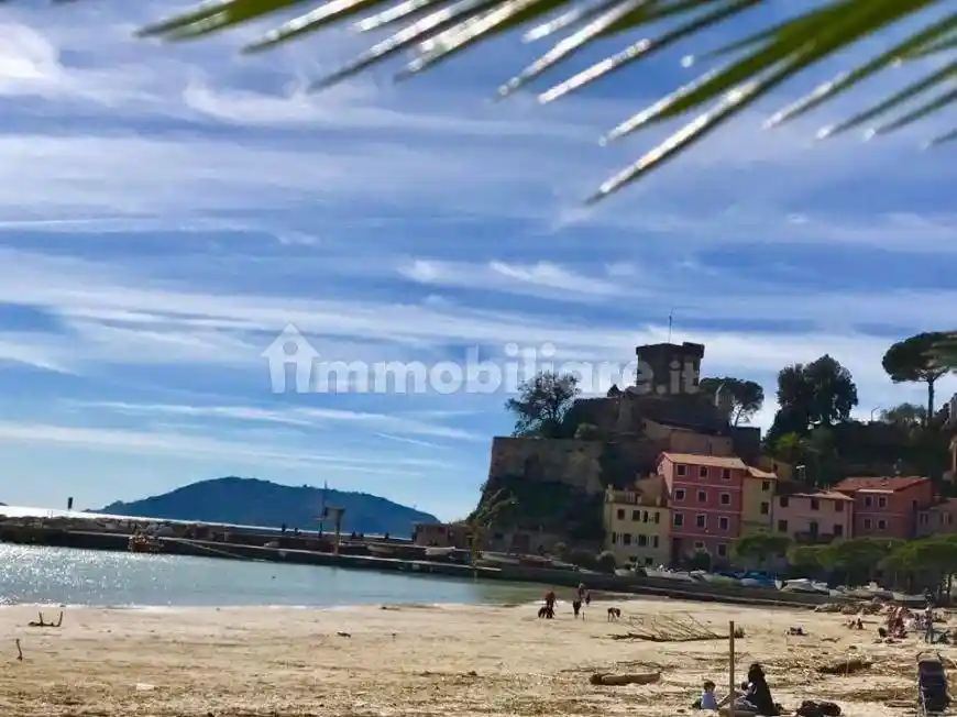 Appartamento in vendita a Lerici