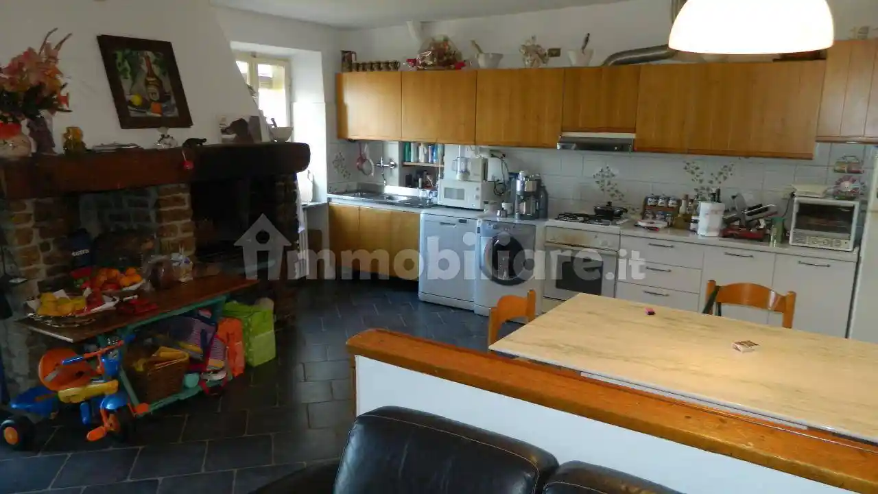 Appartamento in vendita a Luni