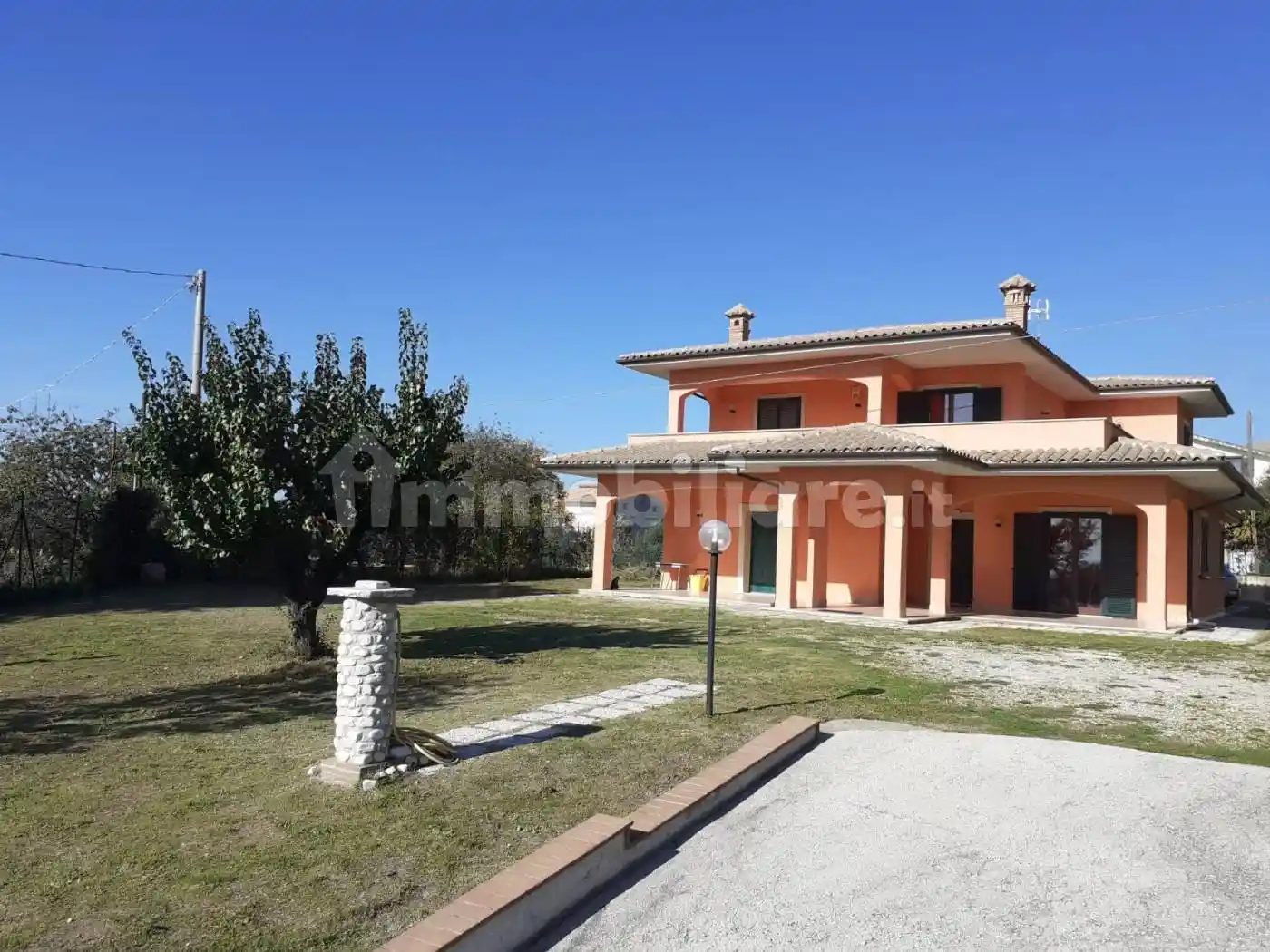 Villa in vendita a Fara in Sabina