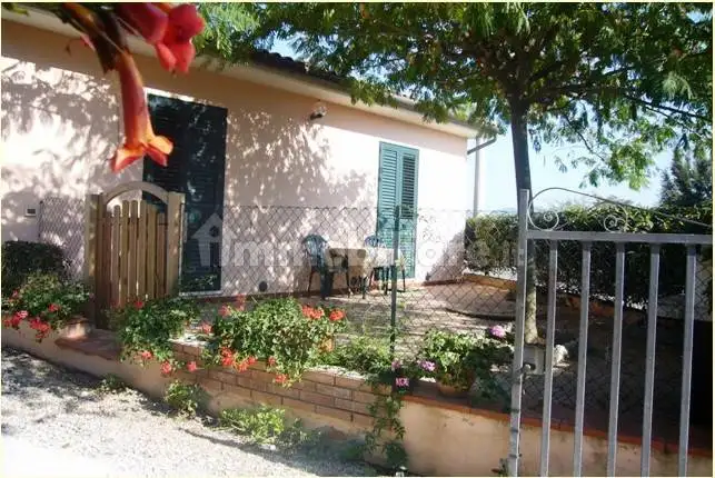 Appartamento in affitto a Castagneto Carducci