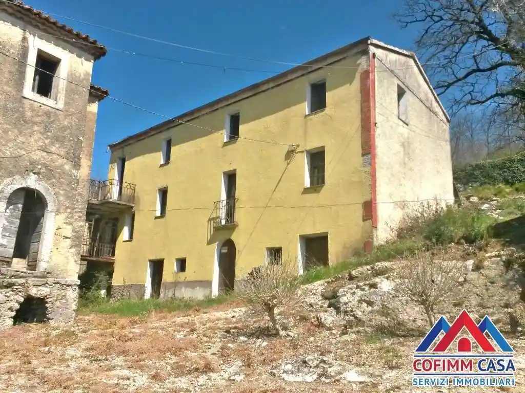 Palazzo - Edificio in vendita a Casalvieri