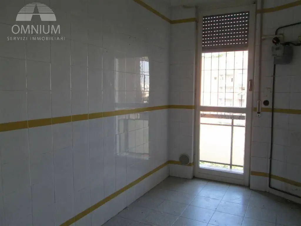 Bilocale buono stato, sesto piano, Centro, Cesano Boscone - foto 4