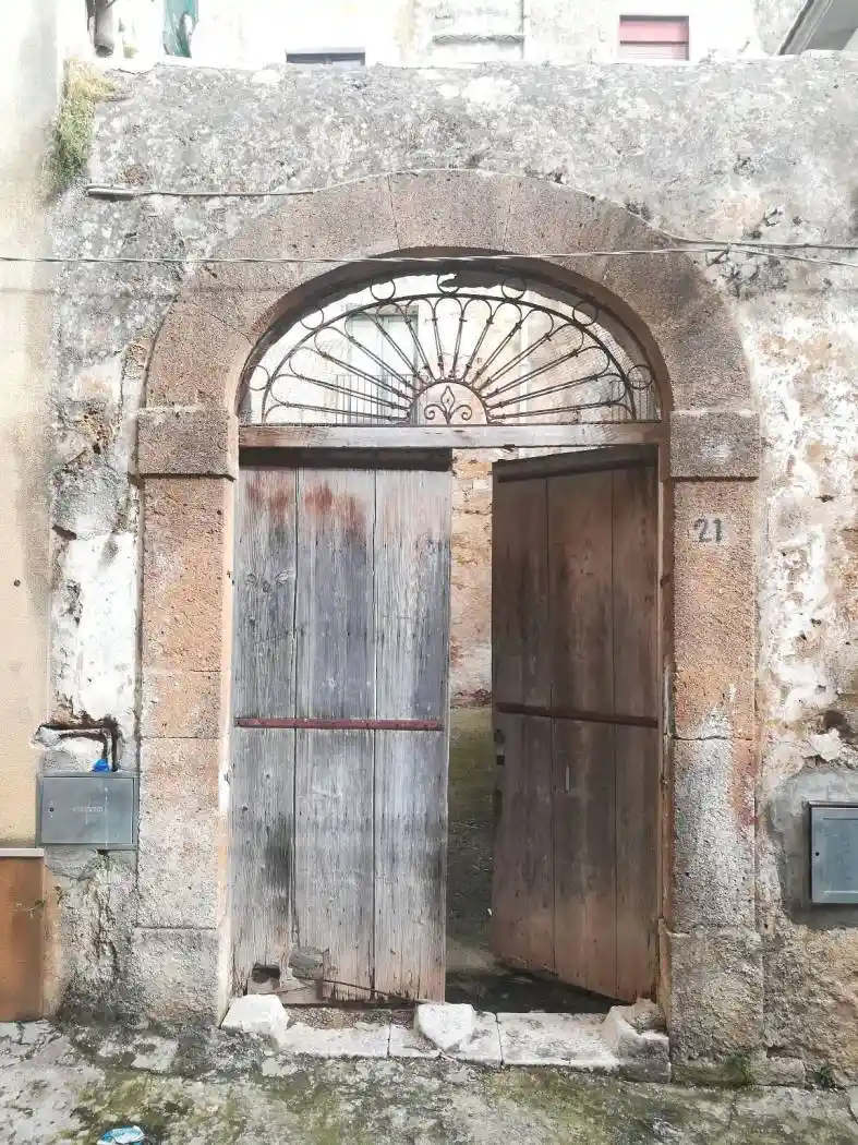 Palazzo - Edificio in vendita a Sambuca di Sicilia