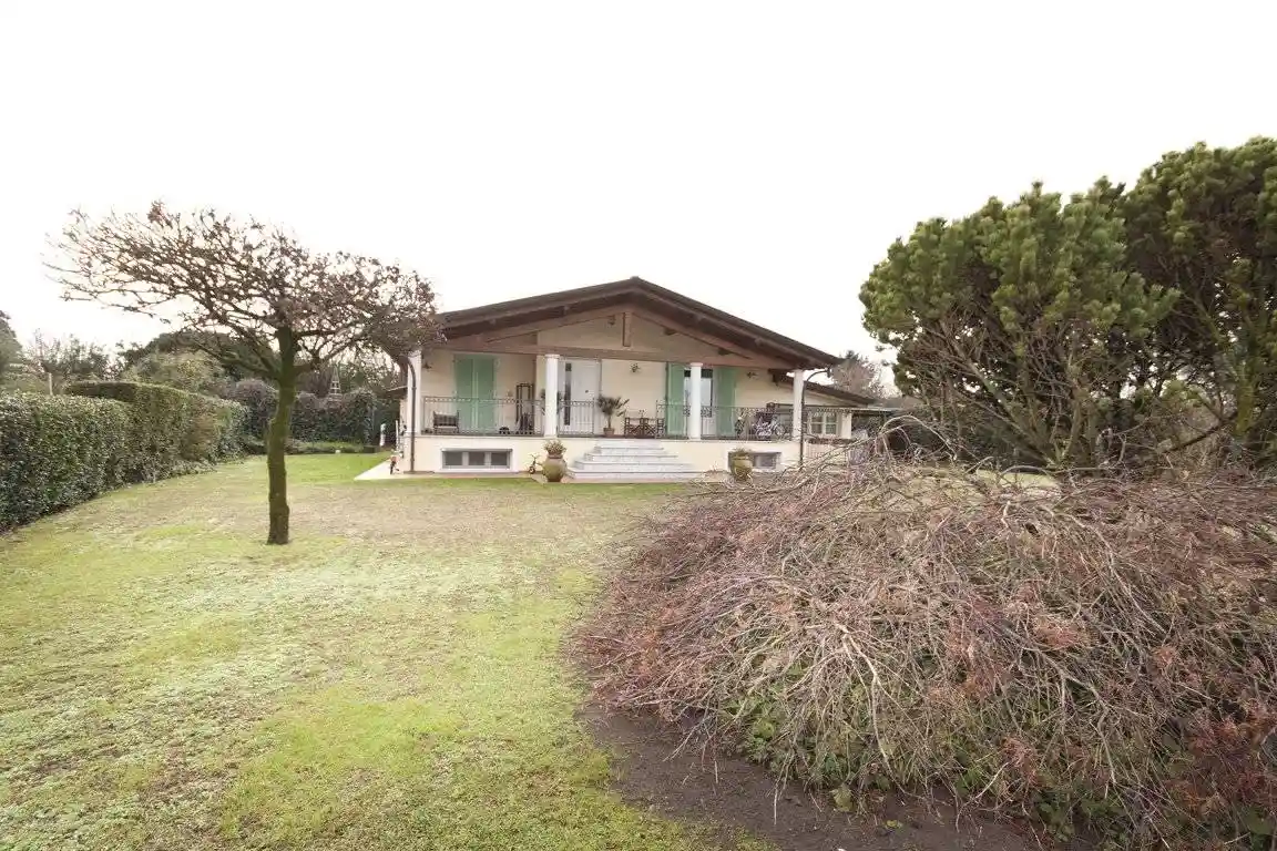 Villa in vendita a Pietrasanta