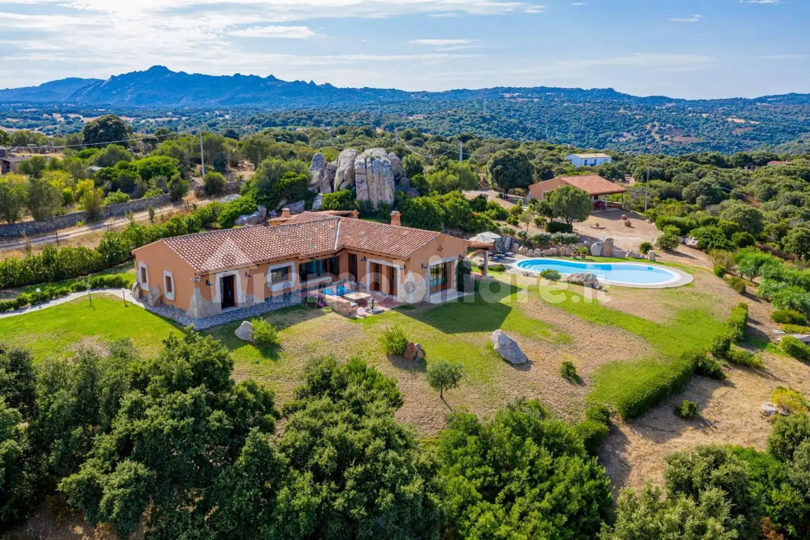 Villa in vendita a Olbia