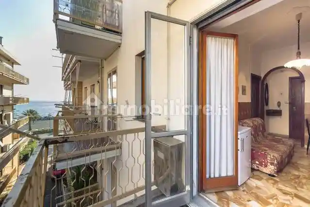 Appartamento in affitto a Cogoleto