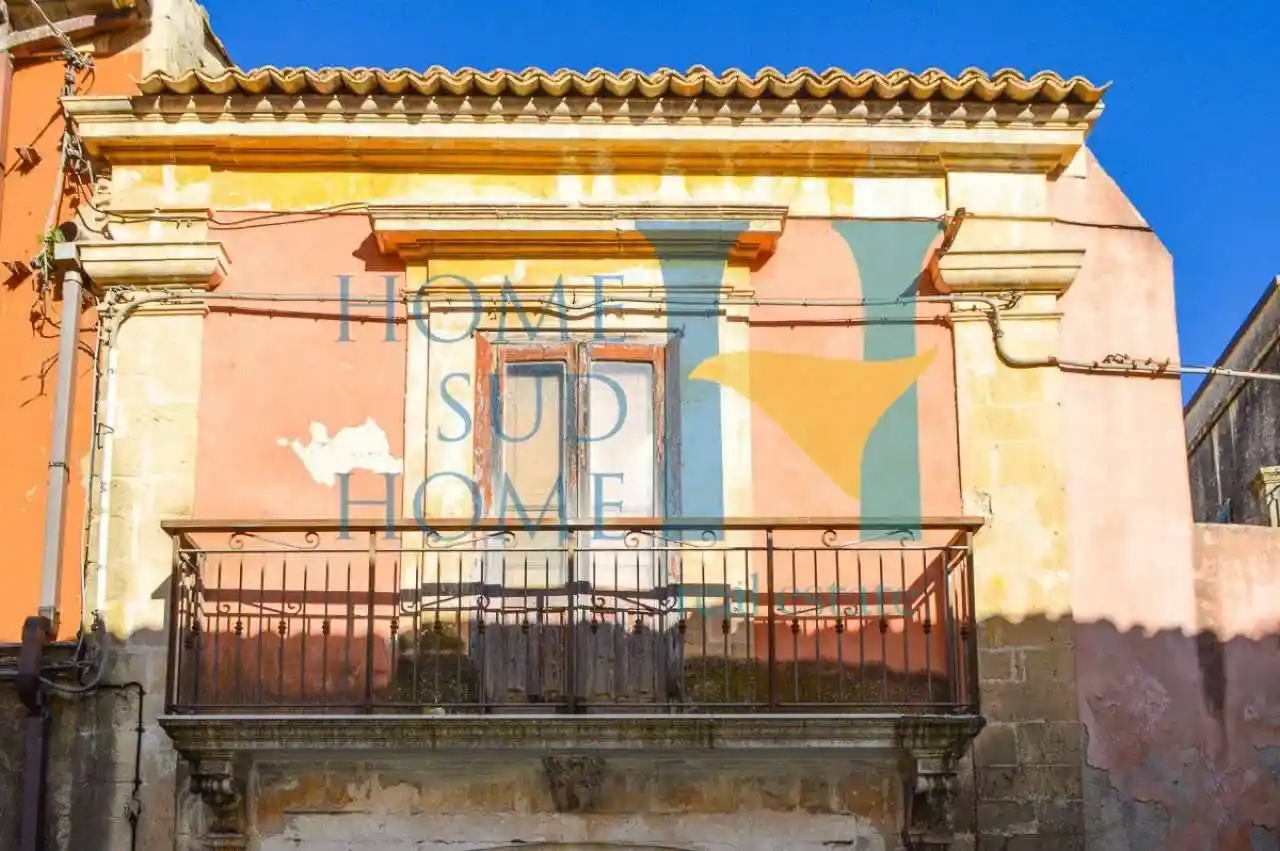 Palazzo - Edificio in vendita a Palazzolo Acreide