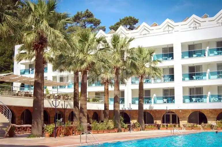 Palazzo - Edificio in vendita a Roma