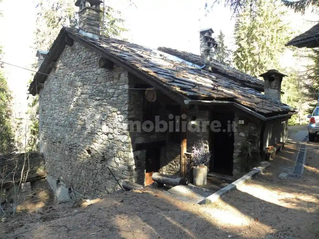 Appartamento in affitto a Courmayeur