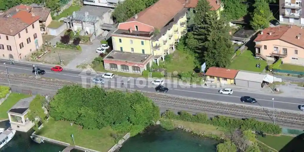 Palazzo - Edificio in vendita a Iseo