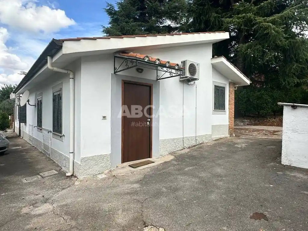 Villetta a schiera in affitto a Velletri