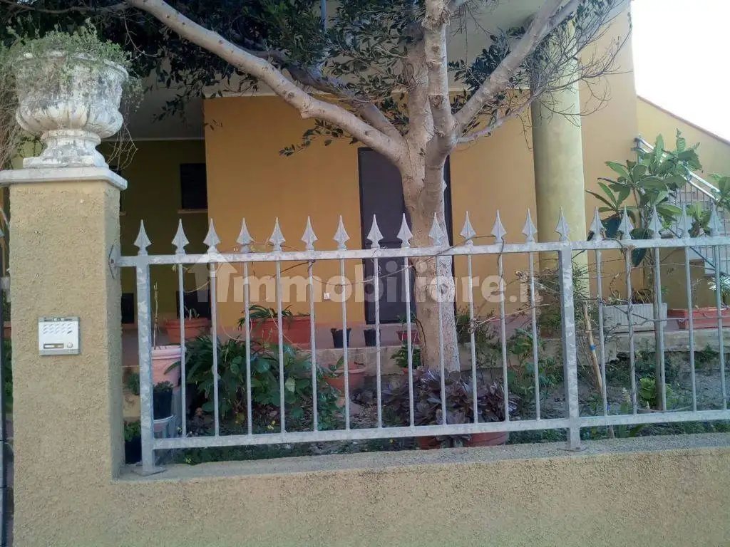 Appartamento in affitto a Strongoli