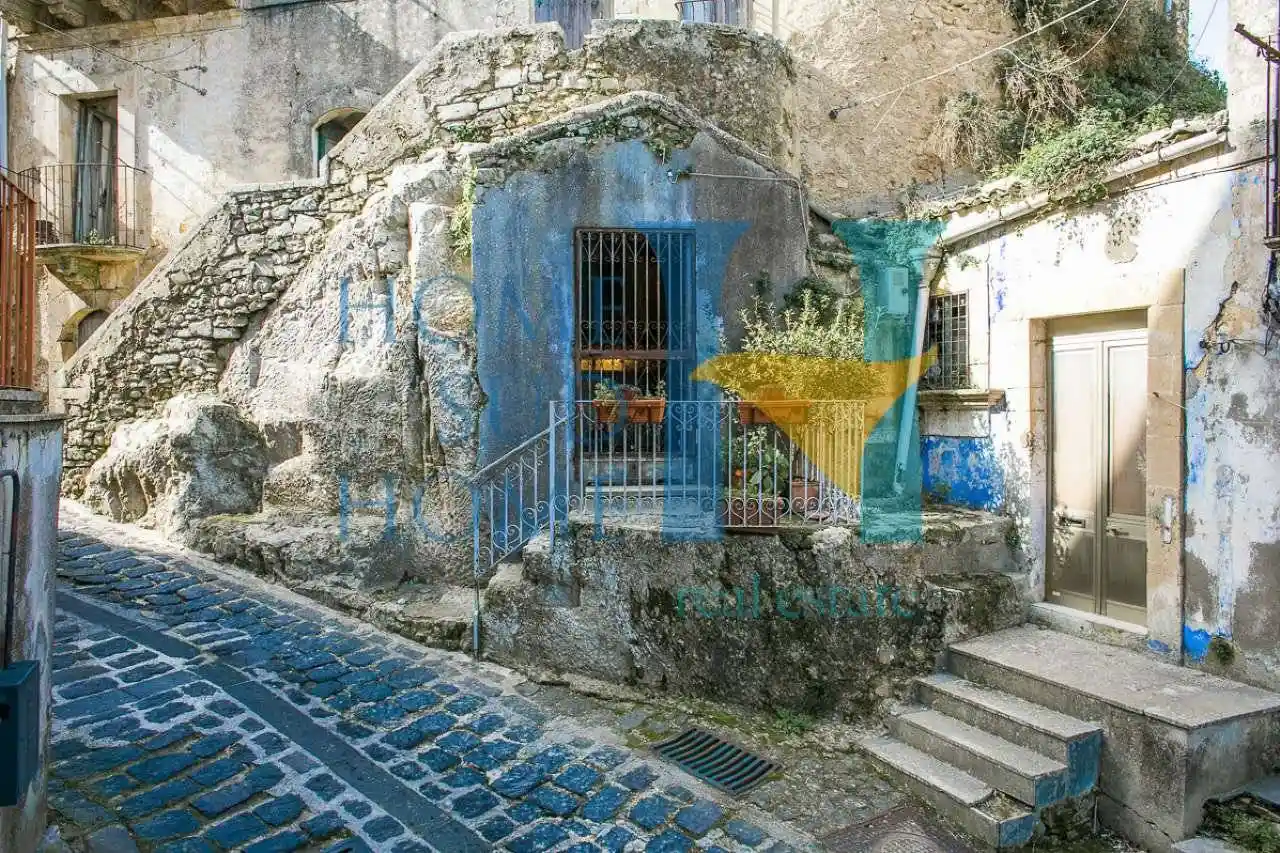 Palazzo - Edificio in vendita a Palazzolo Acreide