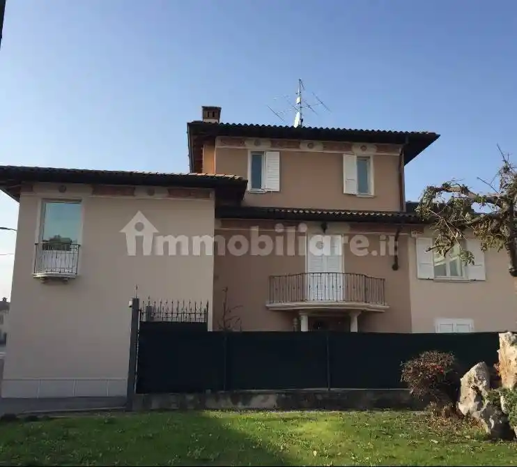 Villa in vendita a Trenzano