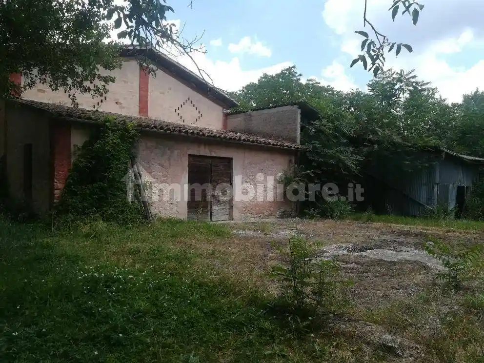 Rustico - Casale in vendita a Fabriano