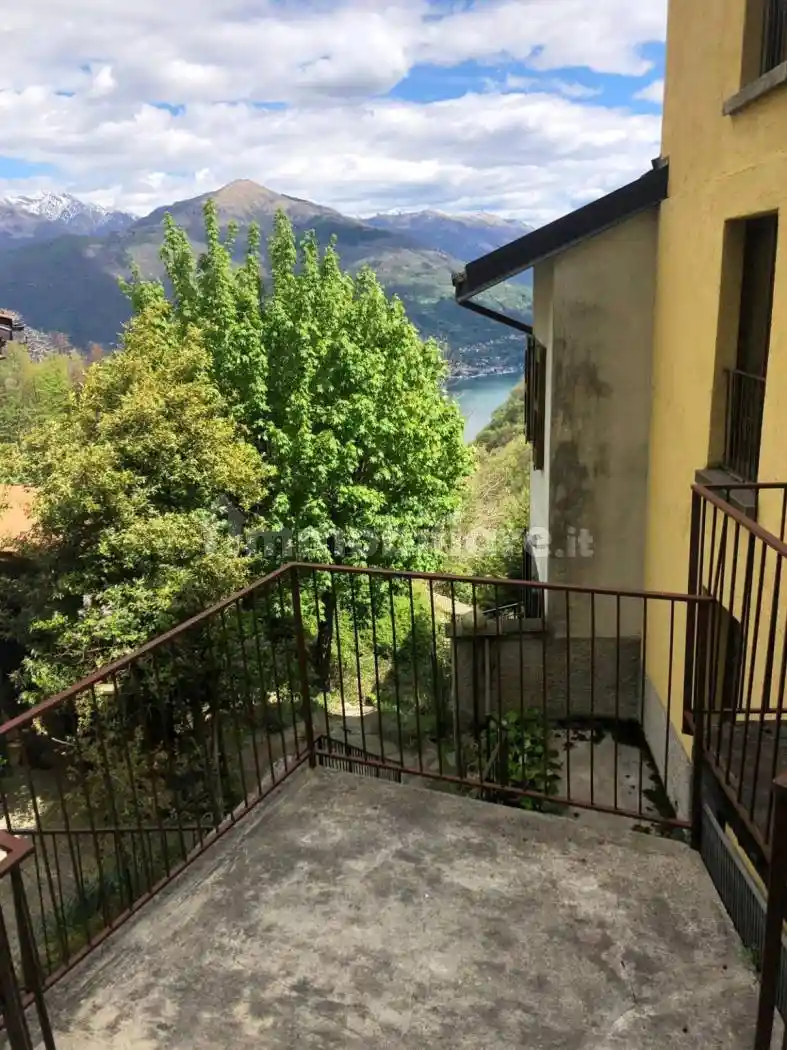 Appartamento in vendita a Plesio