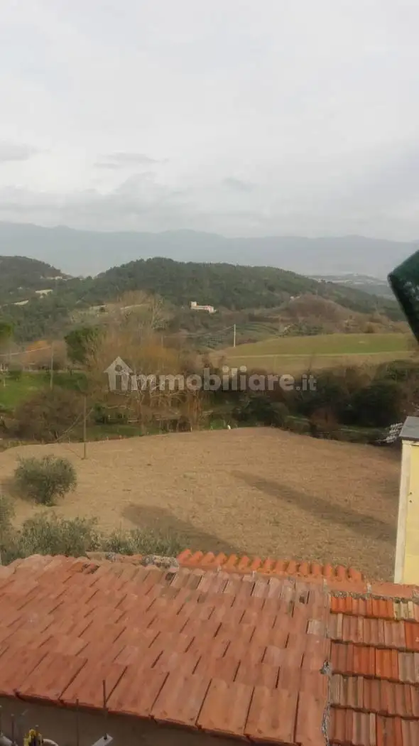 Casa indipendente in vendita a Spoleto