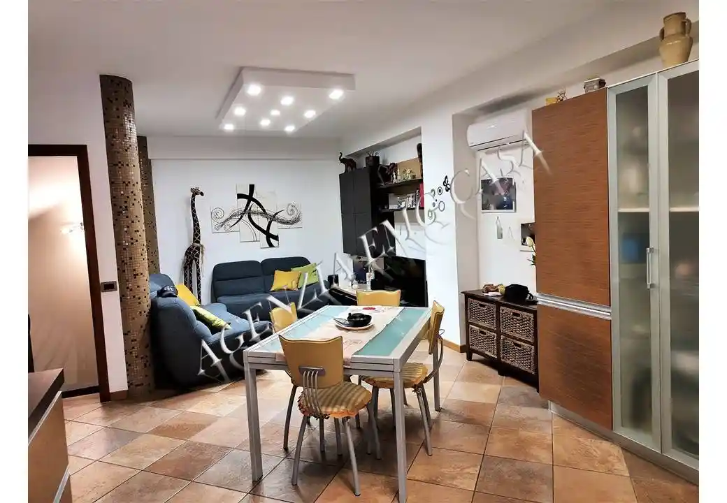 Palazzo - Edificio in vendita a Alcamo