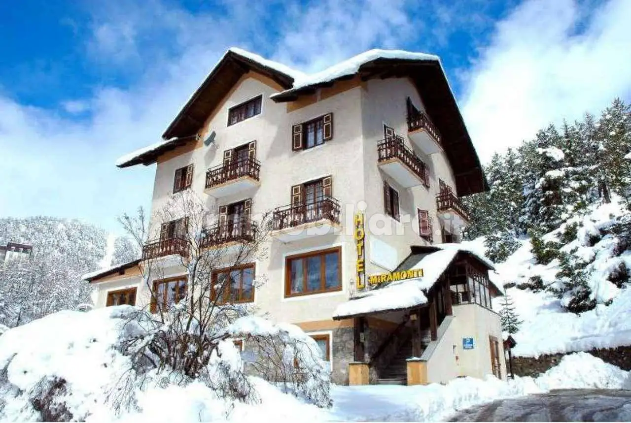 Palazzo - Edificio in vendita a Claviere